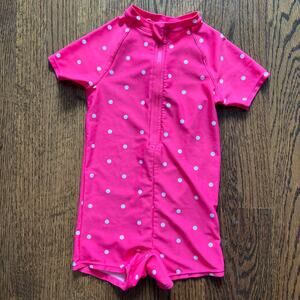 🍭6/$30 Old Navy Pink Polka Dot One Piece Short Sleeve Swimsuit Rash guard 3T